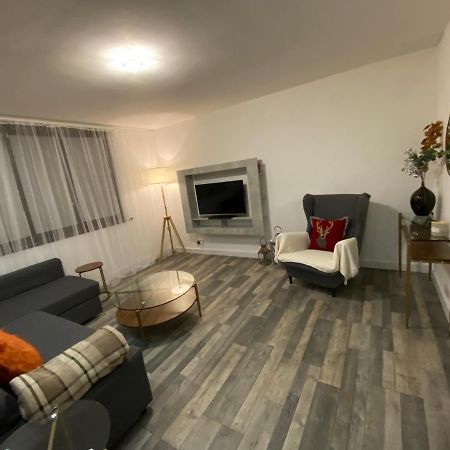 Hollemeadow Villa Bloxwich Exteriör bild